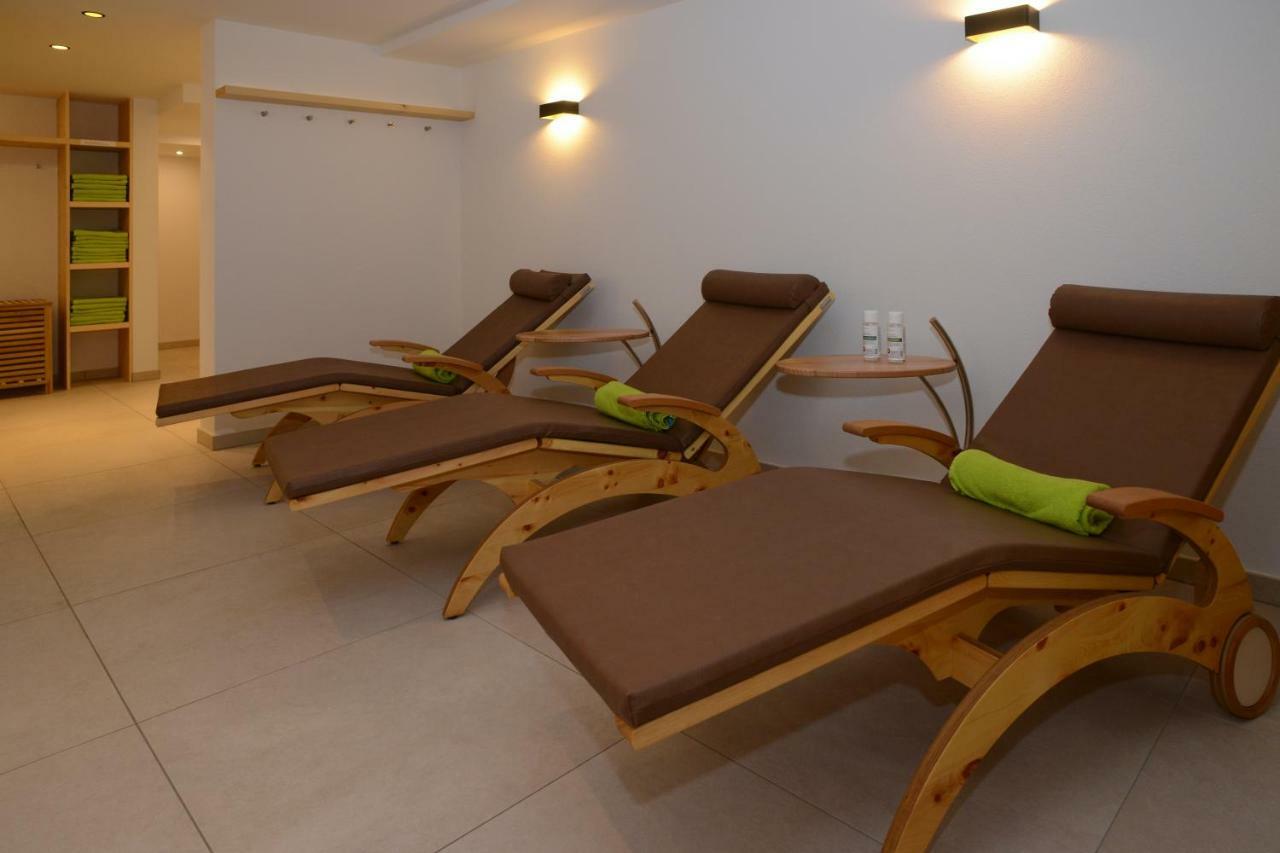 Zuhause In Den Alpen Ihre Ferienwohnung Mit Hallenbad Und Sauna Lenzerheide Exterior photo